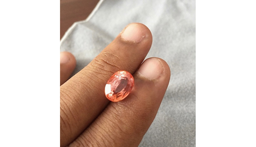 Padparadscha Sapphires (පද්මරාග/ පද්මරාඩ්ෂ)