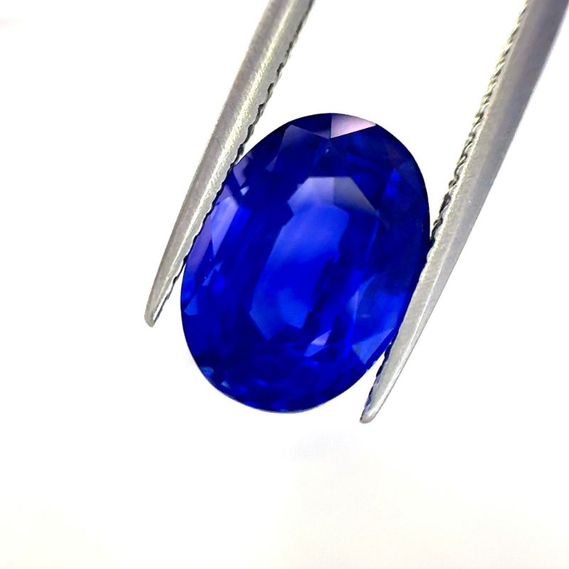 Oval 6.59 Ct Blue Sapphire-800