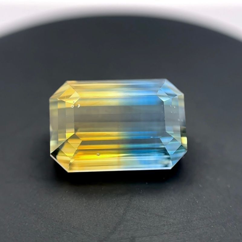 Emerald Cut 8.50 Ct Unheated Bi-Color Sapphire Of Sri Lankan Origin
