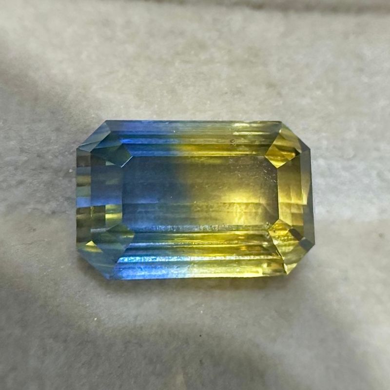 Emerald Cut 8.50 Ct Unheated Bi-Color Sapphire Of Sri Lankan Origin