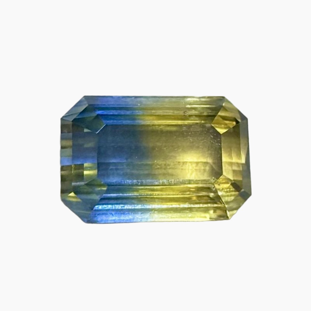 Emerald Cut 8.50 Ct Unheated Bi-Color Sapphire Of Sri Lankan Origin 3