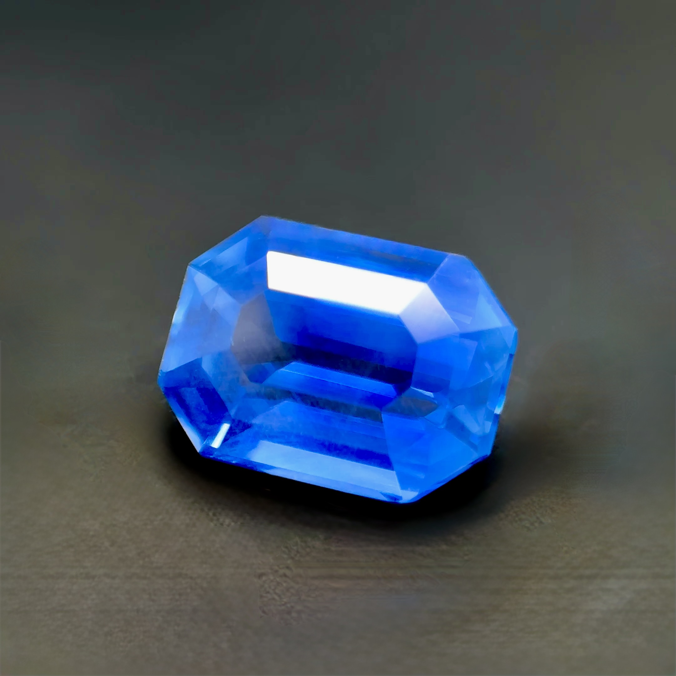Octagon 3.51 Ct UNHEATED Blue Sapphire of Sri Lankan Origin