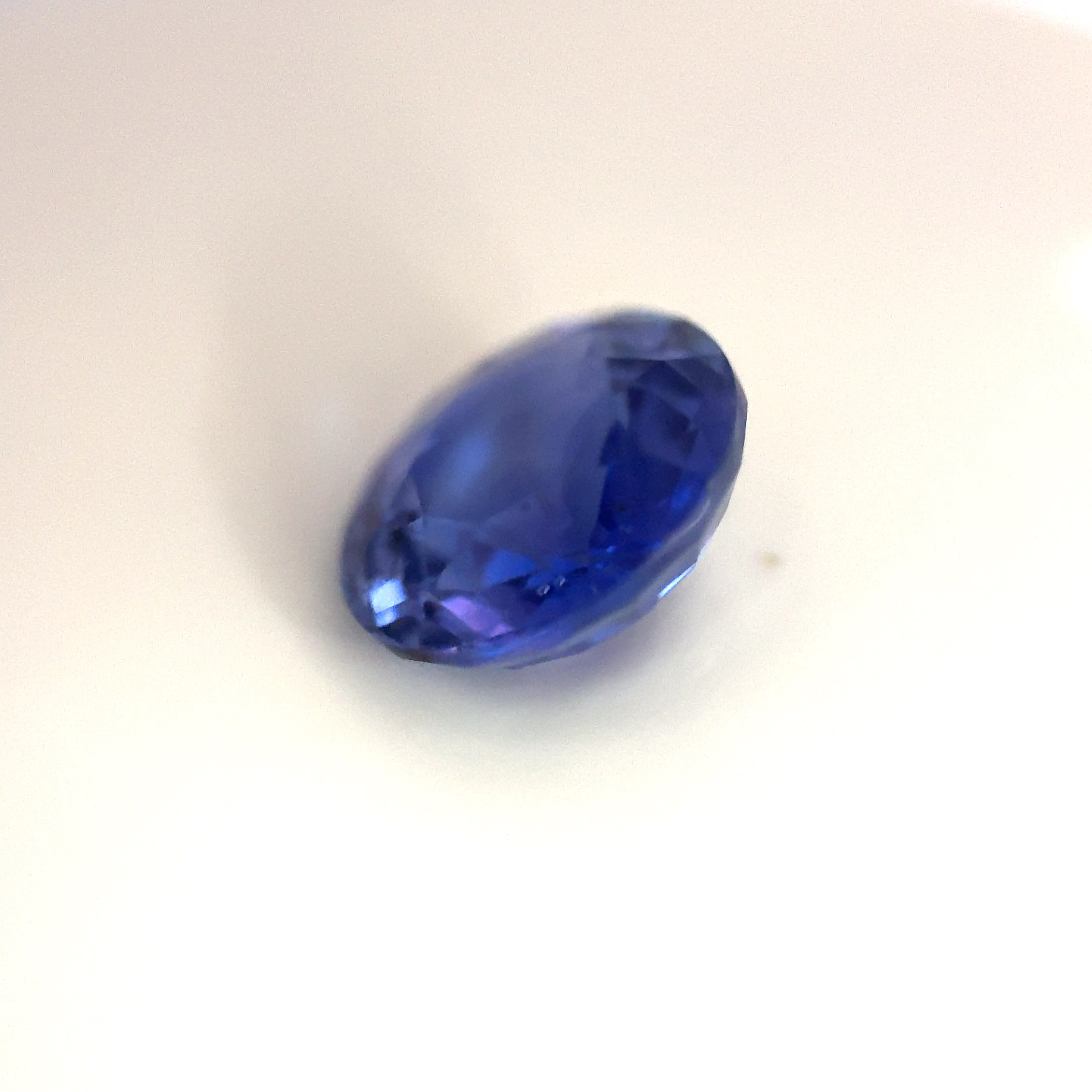 Round 3.30 Ct UNHEATED Vivid Blue Sapphire 3