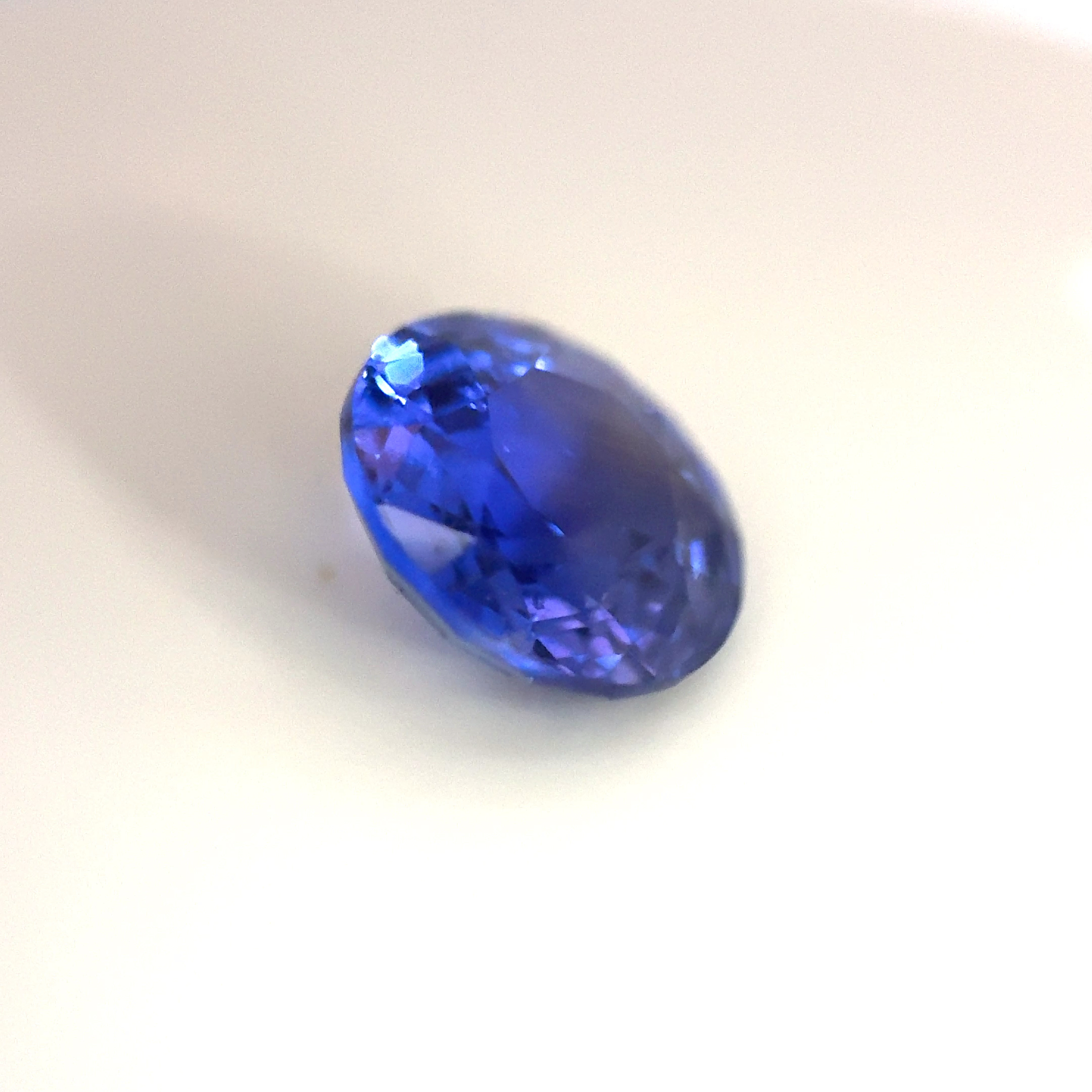 Round 3.30 Ct UNHEATED Vivid Blue Sapphire 3